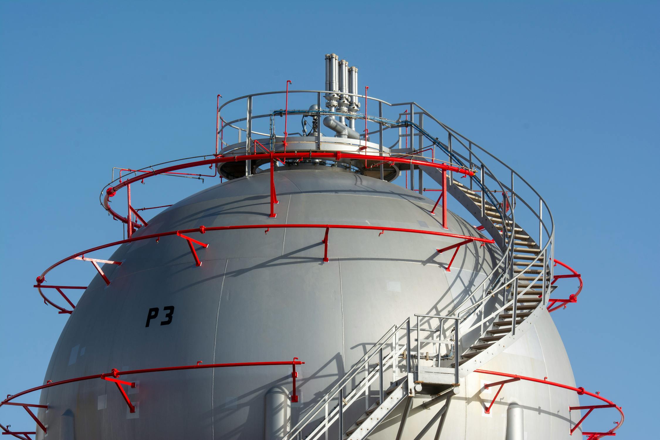Industrieller Kugeltank für Gasspeicherung - AUGUSTA Gastransportleitung Bayern