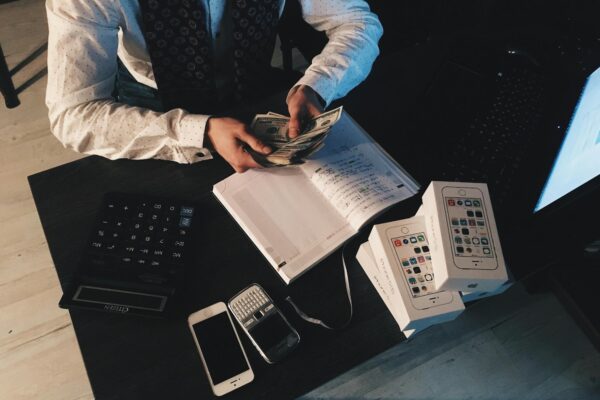 Gestresster Geschäftsmann - Insolvenzstatistik Bayern