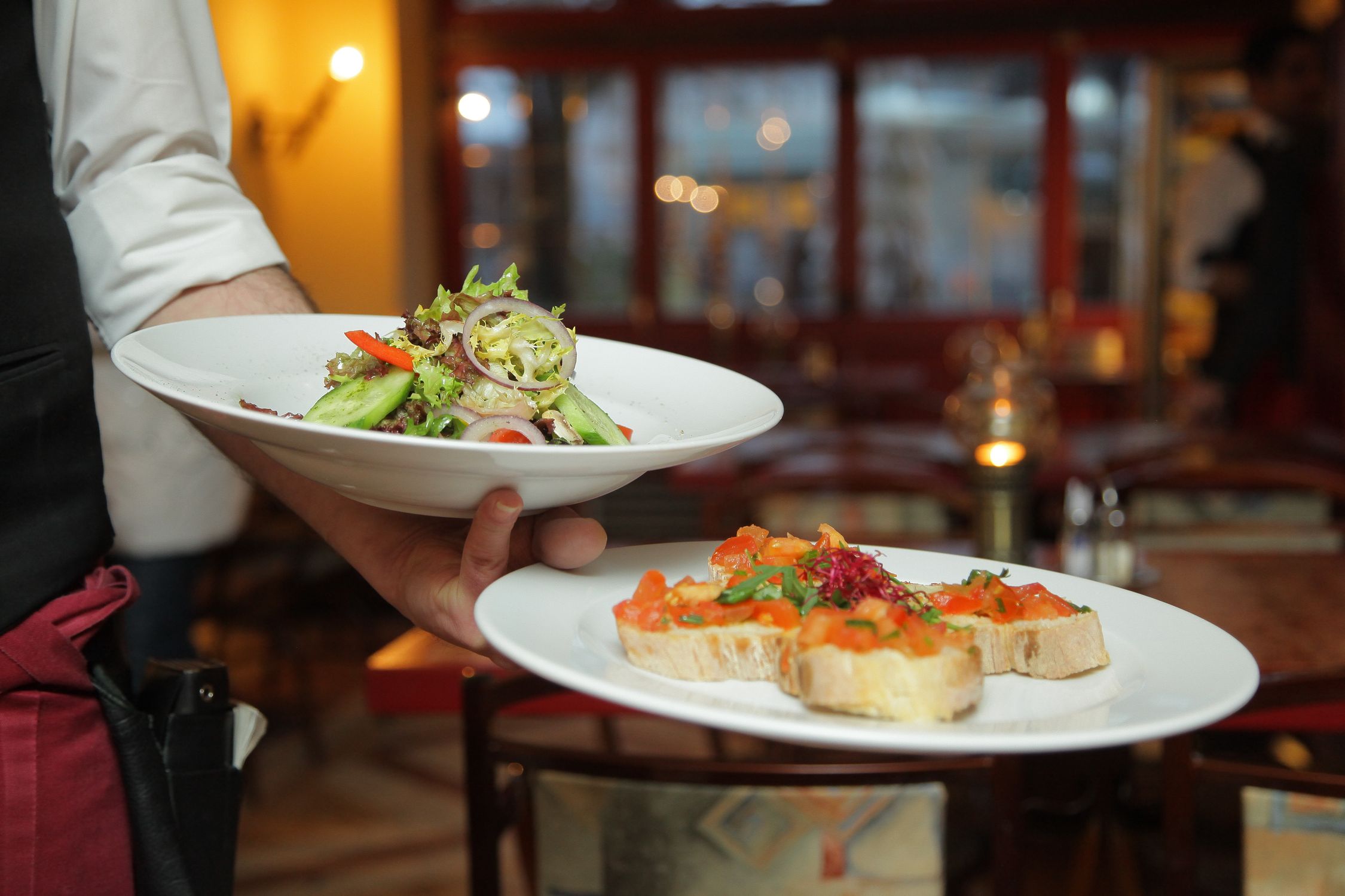 Restaurant Tische Gastronomie - Umsatzrückgang Gastgewerbe Bayern April 2026