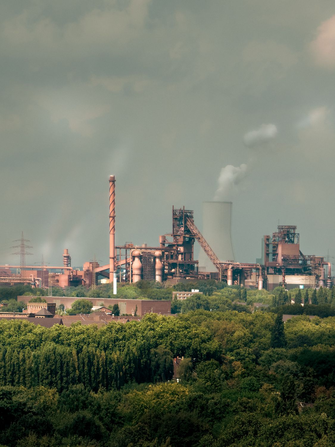 Industrielandschaft Duisburg - Industrial Accelerator Act Bayern